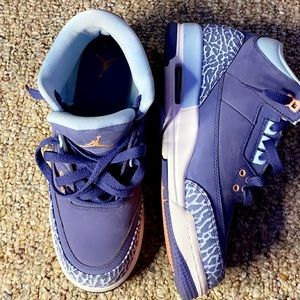 Jordan Retro 3’s (purple ghost)